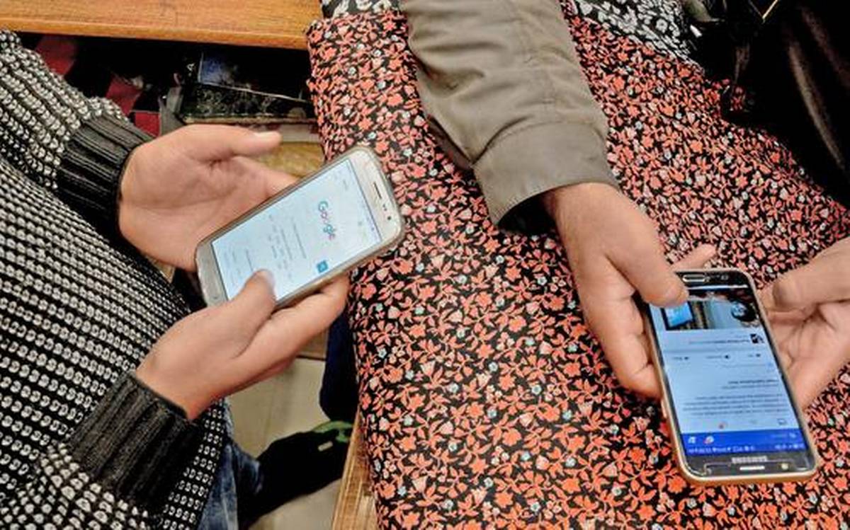 Govt extends high speed internet ban till April 27