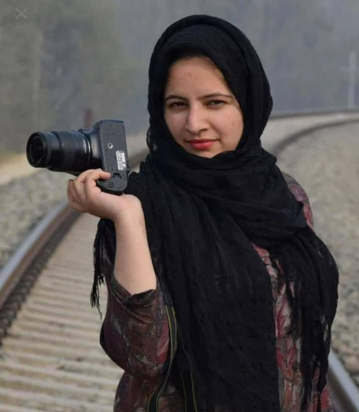 Police file FIRs against 2 Journalists in Kashmir