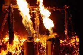 Husband-wife, daughter injured in gas cylinder blast in Mandir Bagh