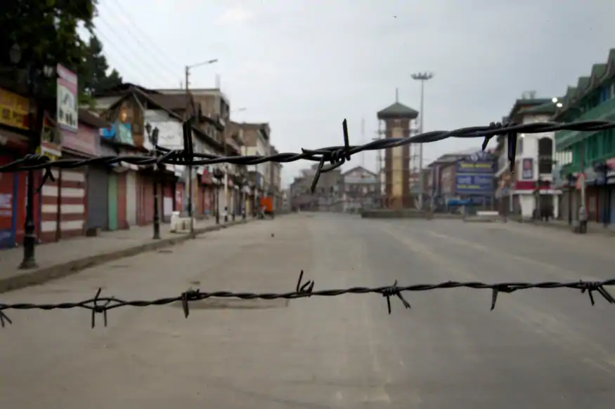 Transport sector badly hit by COVID-19 lockdown in Kashmir