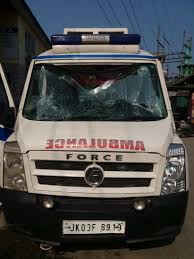 Attendants vandalize MCCH Anantnag, beat docs after death of lady due to alleged medical negligence