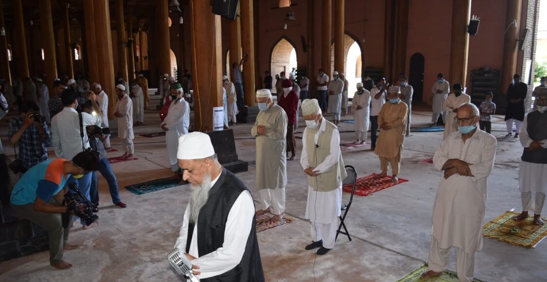 After 5 months, Friday prayers offered in Srinagar’s Jamia Masjid