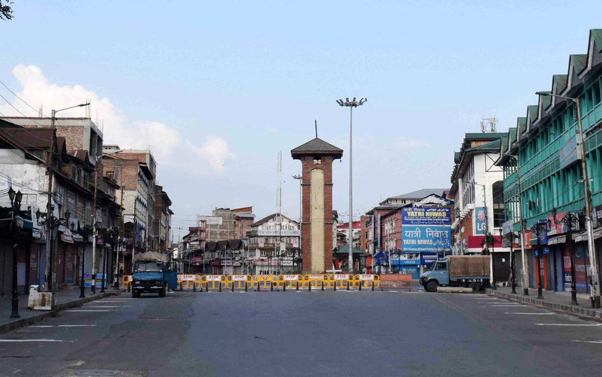 Markets to reopen, public transport to resume operations from tomorrow in Srinagar