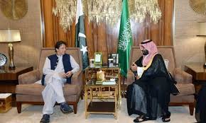 Saudi Arabia stops loan and oil supply to Pakistan following threats to split OIC on Kashmir issue.
