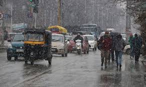 Kashmir receives fresh spell of Snow, Rains
