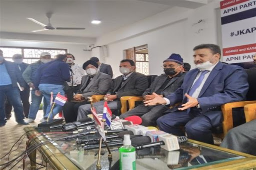 Haven’t given up fight for restoration of Article 370: Altaf Bukhari
