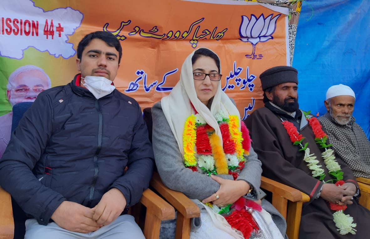 “Provocative and divisive statements of NC & PDP leadership reflect their desperation as they are now facing the charges of loot, mismanagement and corruption” : Dr Darakhshan Andrabi