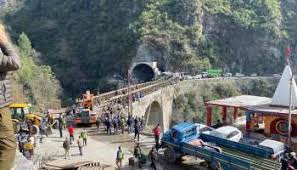 1048 essential supply vehicles, including fruits, vegetables, mutton moved towards Kashmir