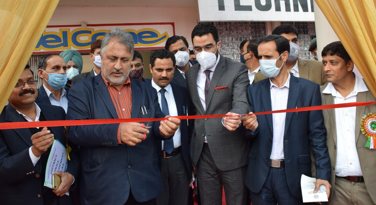 Dr Samoon inaugurates placement, Job fair for ITI pass outs