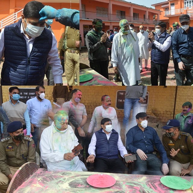 DC Poonch extends Holi greetings to people; meets Sanatan Dharam Sabha members