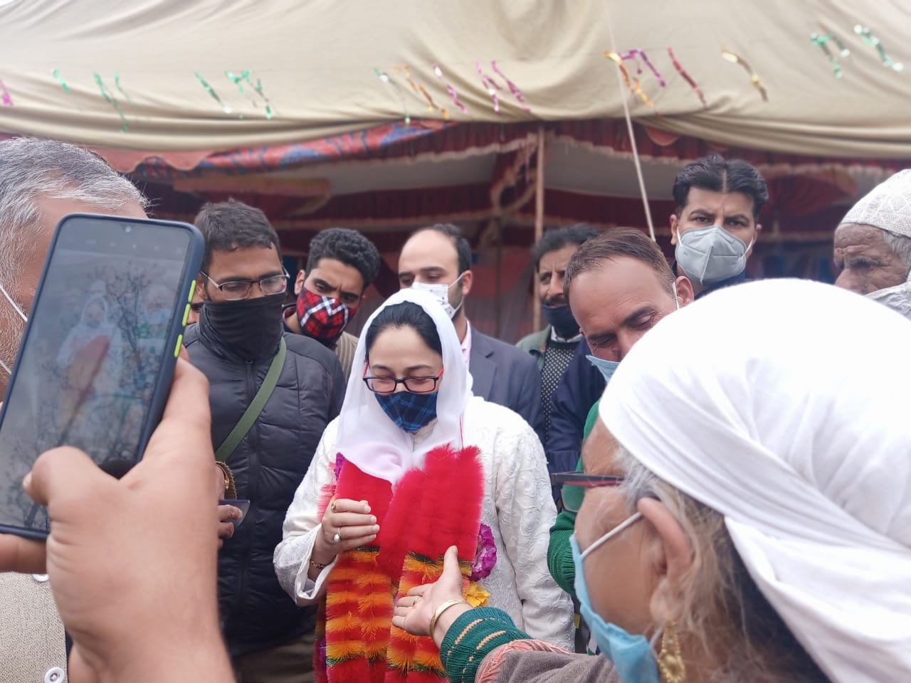 Dr Darakhshan Andrabi holds Public Darbar at Waterhail in Budgam