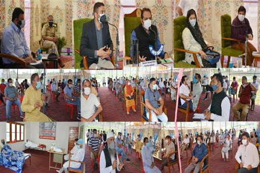 Advisor Baseer Khan visits Shopian to review Covid containment measures.