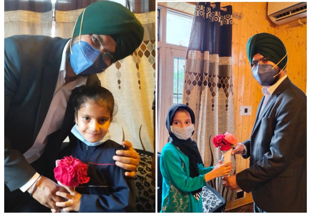 SDM URI Harvinder Singh (IAS) appreciate Al Gazali  Sisters for their works towards cleanliness and anti polythene drive on Tourist Spot