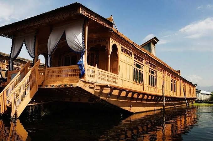 Kashmir’s houseboats industry dying a silent death