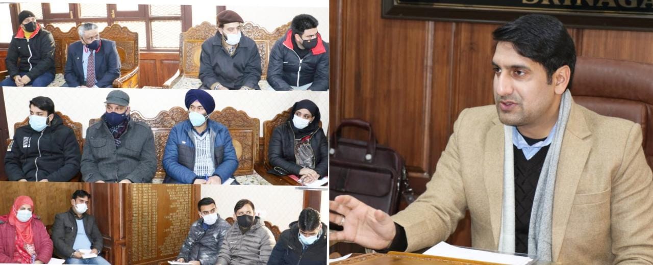 DC Srinagar reviews progress on restoration of Khushalsar, Gilsar Lakes