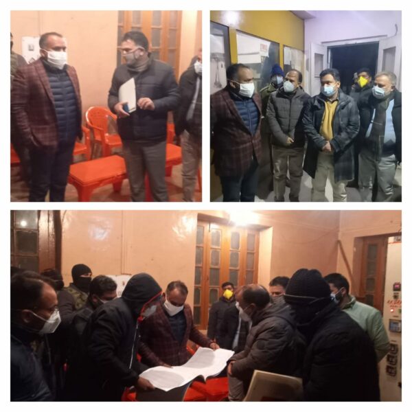 Div Com Kashmir inspects several grid stations at Anantnag