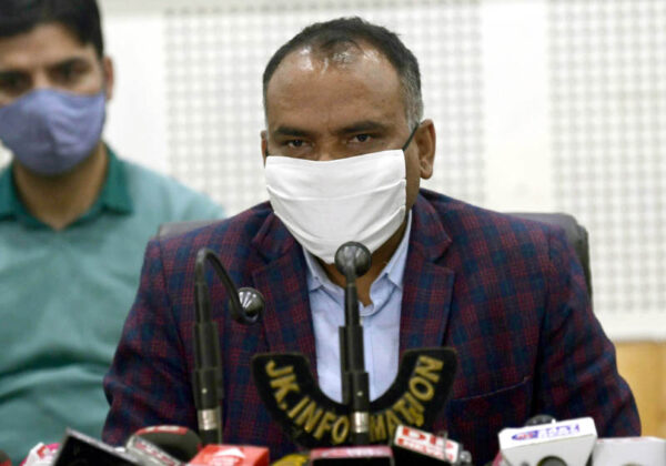 Div Com Kmr directs CMOs to follow guidelines in RtPcr testing of International travelers
