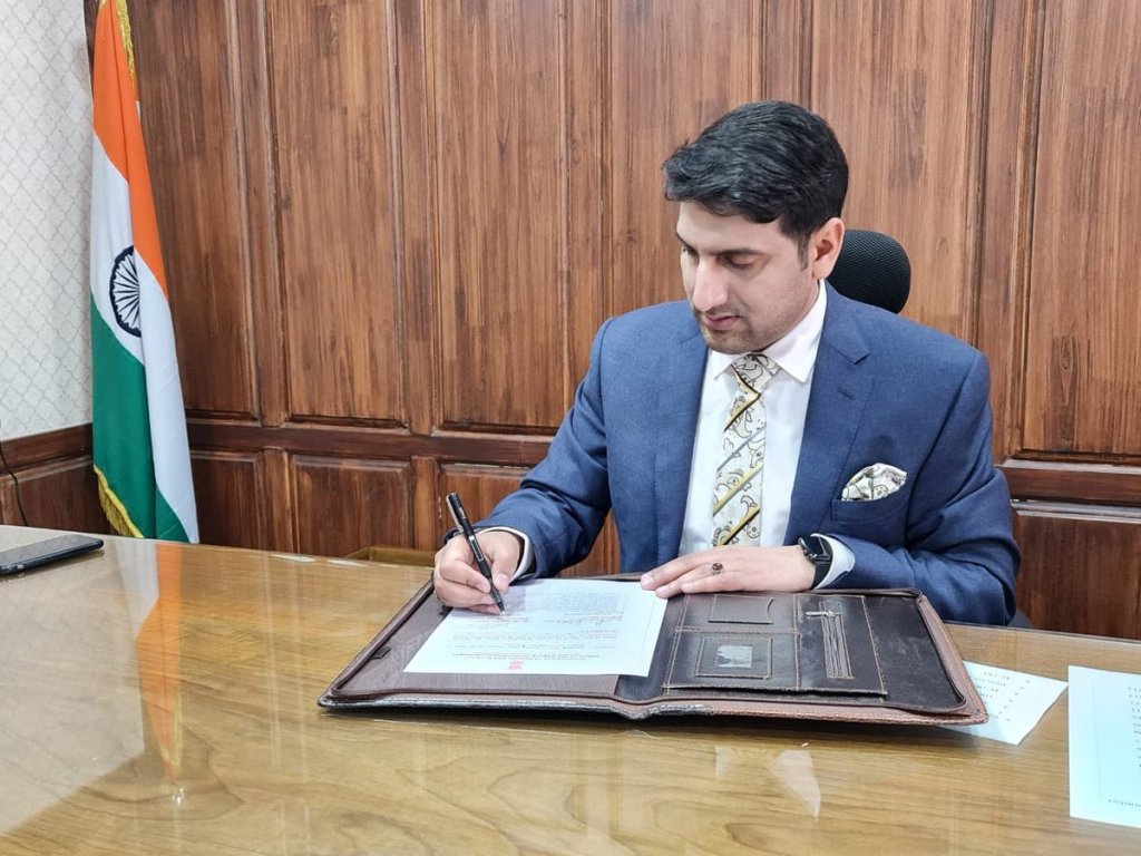 DC Srinagar draws Action Plan for Covid mitigation in view of surging cases