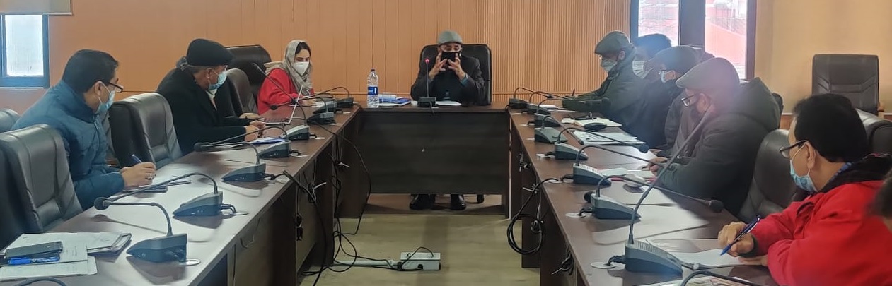 DG Horticulture Kashmir reviews implementation of schemes