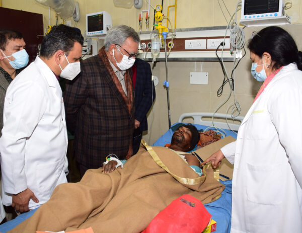 Khan visits GMC Jammu; meets injured of Ramgarh mishap
