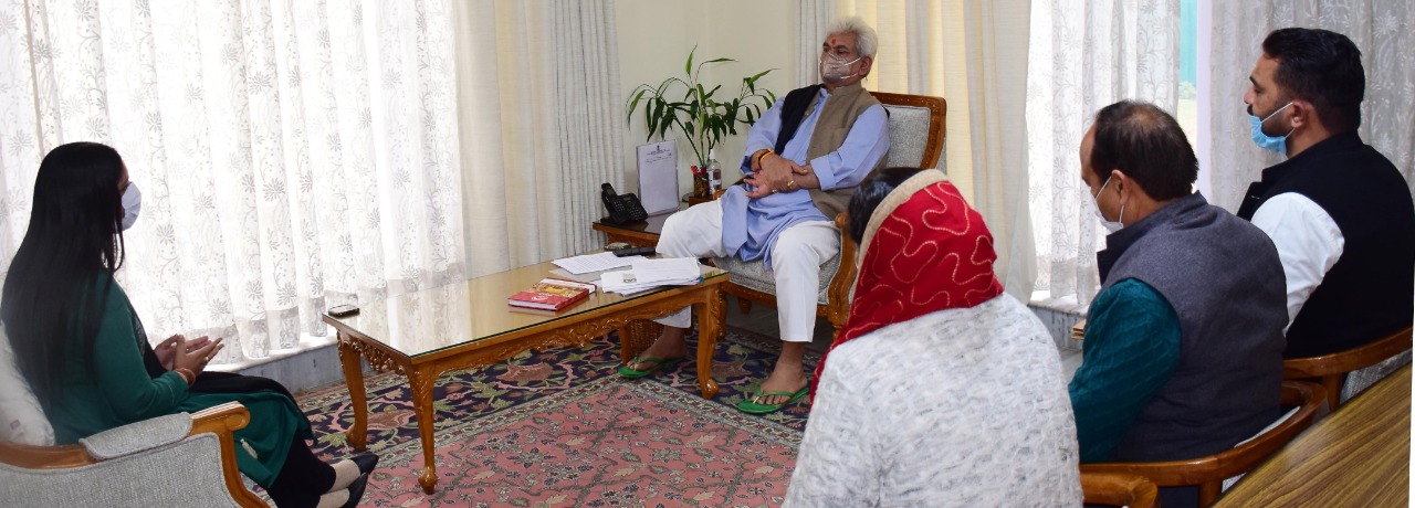 Vice-Chairperson DDC Udhampur calls on Lt Governor