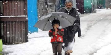 To Meet Any Exigency Due To Snowfall, DHSK Orders CMOs, MSs, BMOs Not To Leave Stations
