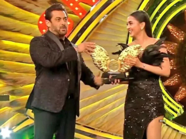 Tejasswini Prakash bags BB15 trophy