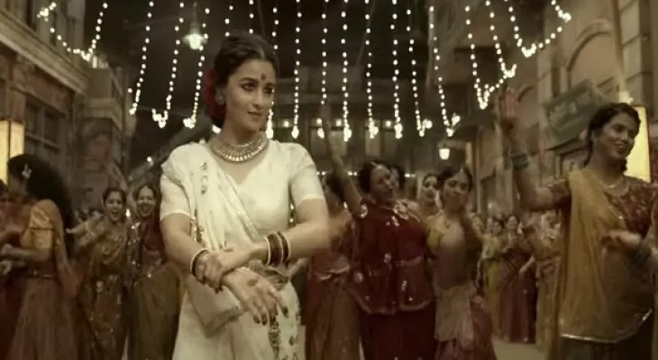 Alia’s garba track ‘Dholida’ released
