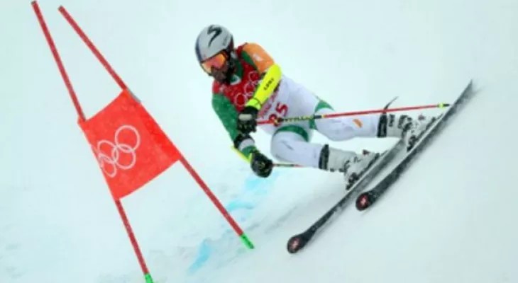 Indian skier Arif Khan falters in Slalom.