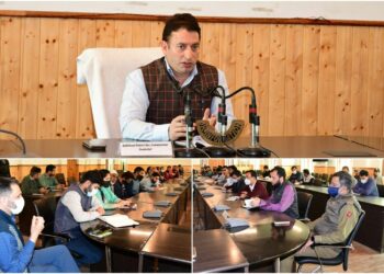 ADDC Gbl listens issues of PRIs of block Safapora during Weekly Block Diwas