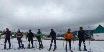 Specially-abled get ski training in Kashmir