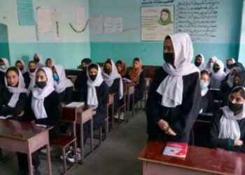 Taliban shuts Afghan girls schools hours after reopening