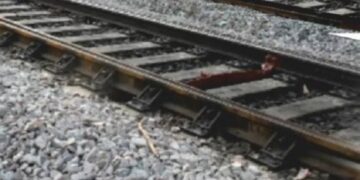 Five killed as Konark Express run over them between Sigadam and Chipurupalli station