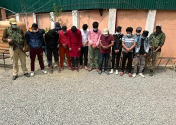 13 arrested for sloganeering during prayers