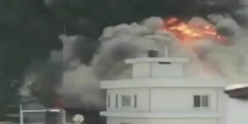 Major fire break in chemical factory