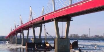 Russia opens first cross-border railway bridge to China