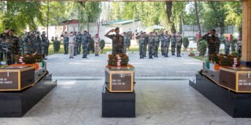 Shopain accident: Army pays tribute to soldiers