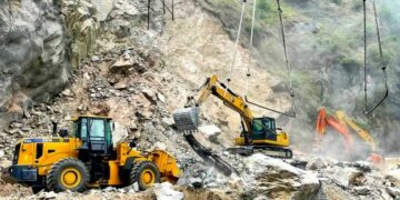 Ramban tunnel collapse: 1 dead, 3 rescued; at least 9 trapped