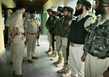 DGP J&K visits Baramulla; reviews security scenario