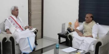 Amarnath Yatra: LG Sinha meets Rajnath Singh