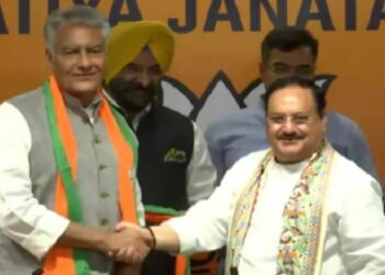 Senior Congress leader Sunil Jakhar joins BJP