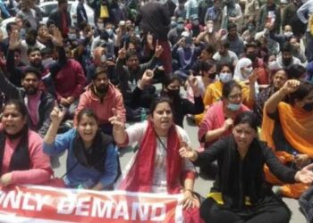 Kashmiri Pandits out on streets seeking justice