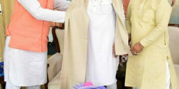Former police officer, Adv Faroooq Reshi, President Peace and Harmony J&K UT on Monday formally joined the Bhartiya Janata Party (BJP) in New Delhi.