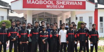 VALLEY YOUTH VISIT JAK LI REGT CENTRE