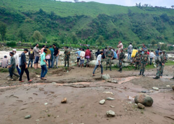 Flash floods wash away culvert in Poonch
