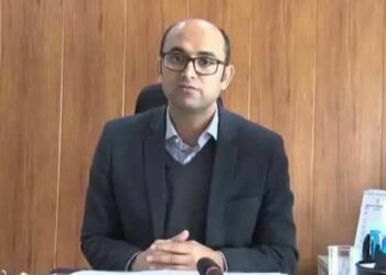 Bhupinder inspects various city hospital, reviews progress on ongoing works