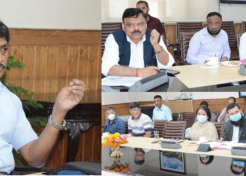 Hold monthly meetings for ‘ironing out’ issues related to development in each panchayat: CS
