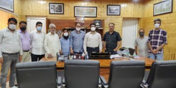 JK Media Guild deligation Calls on Director Information Akshay Labroo