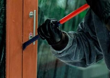 Burglars loot 3 shops, house in Surankote Poonch