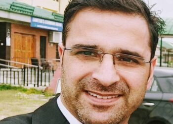 Police carries searches at residences of 3 lawyers in advocate Babar Qadri’s killing case    